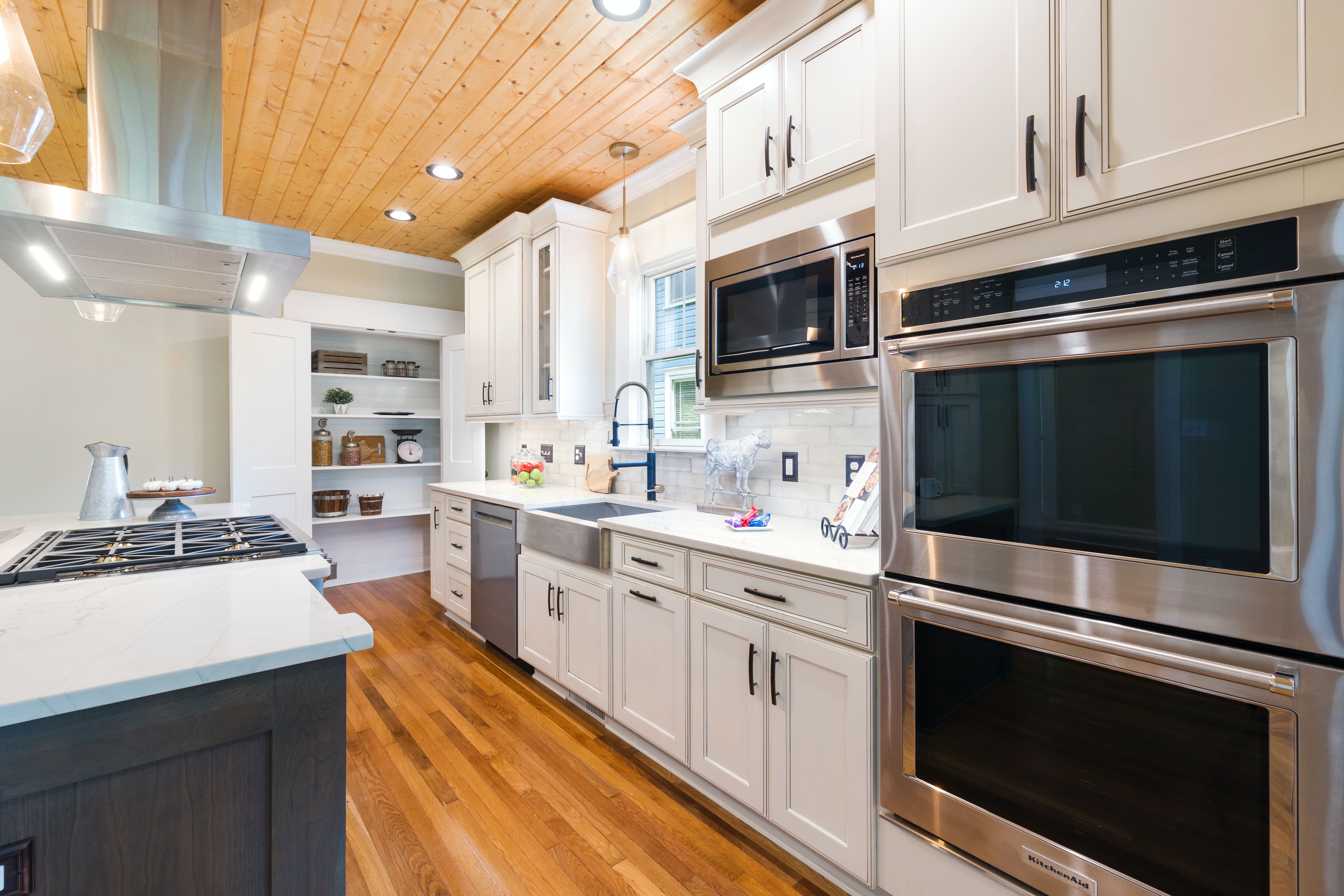 Professional Cabinet Installation